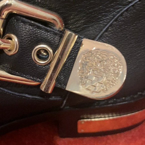 Good condition. Comfy. - Picture 4 of 4